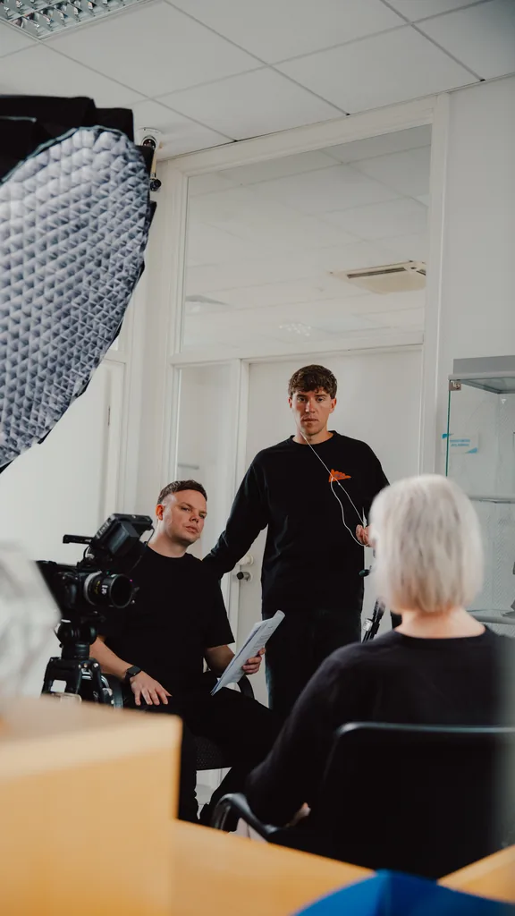Interviewdreh mit Kamera und Softbox